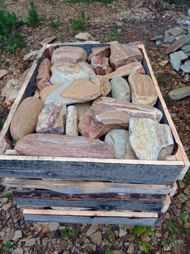 Златолит жёлтый, жёлто-зелёный глыбки и валуны для ланшафтного дизайна купить в Саратове