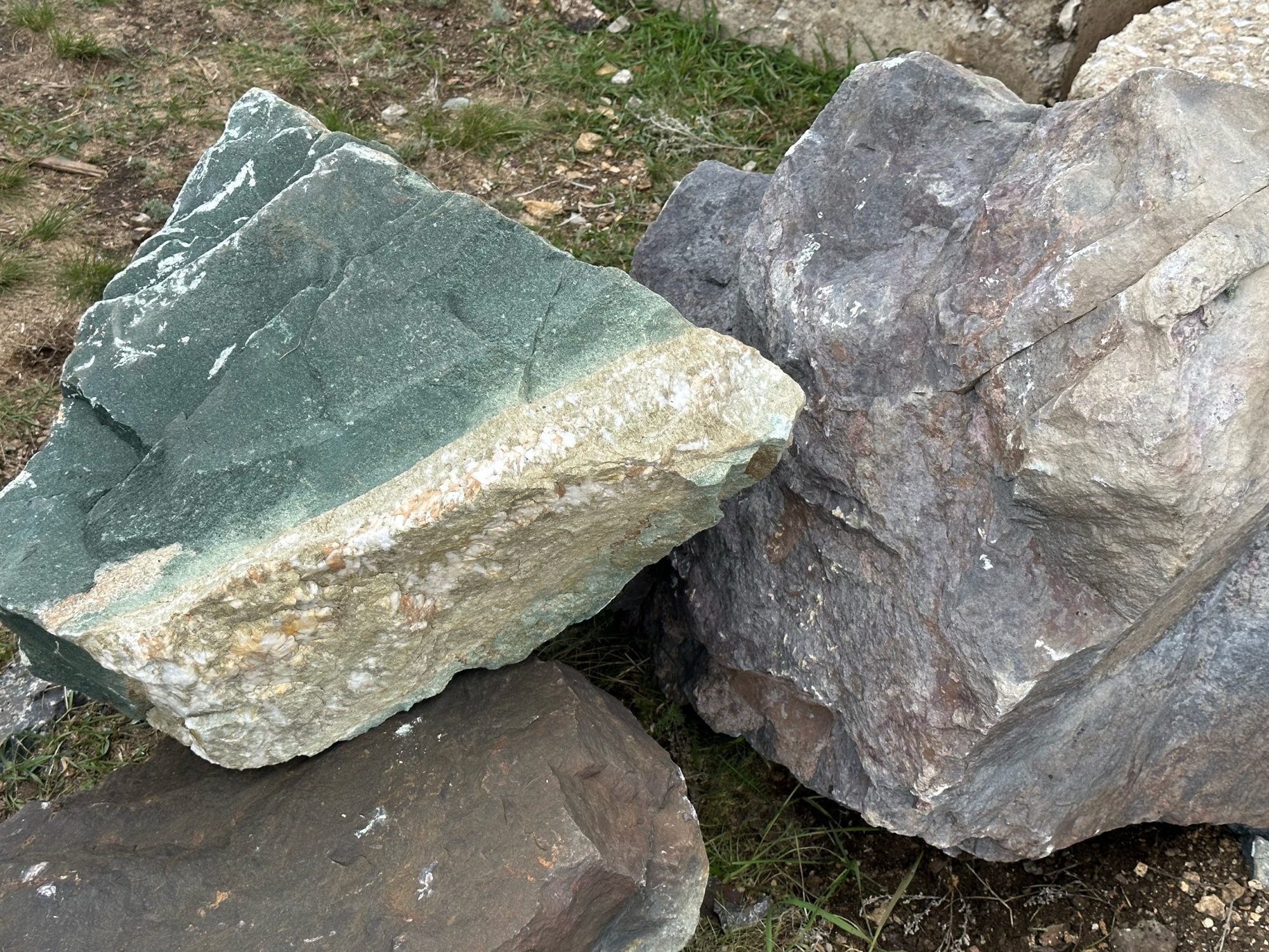 Камни для ландшафтного дизайна зелёные 10-60 килограмм купить в Саратове