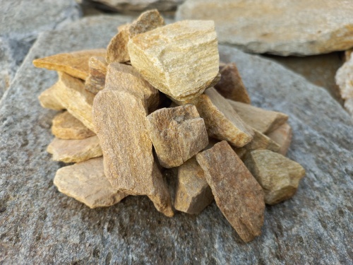 Златолит жёлтый декоративная каменная крошка купить в Саратове