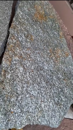 Плитняк златолит серебристый для цоколя, отмостки купить в Саратове