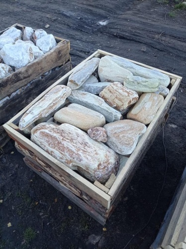 Златолит жёлтый, жёлто-зелёный глыбки и валуны для ланшафтного дизайна купить в Саратове