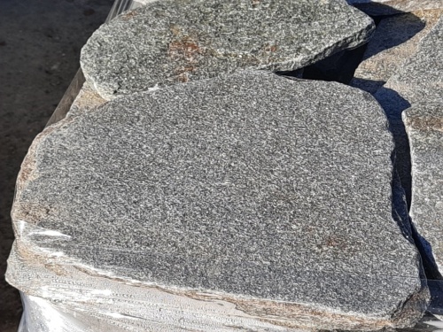 Златолит серебристый галтованный для лестниц купить в Саратове