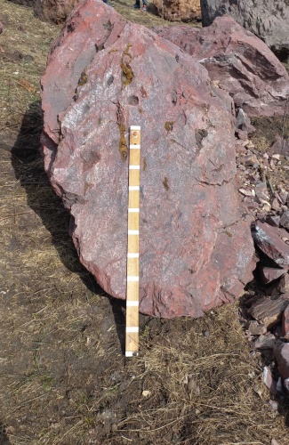 Яшма красная валуны и глыбы для ландшафтного дизайна