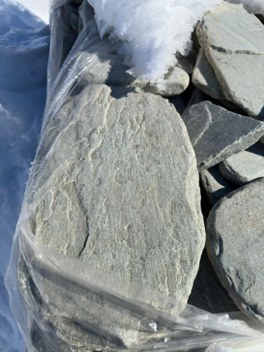 Плитняк златолит зелёный галтованный для цоколя купить в Саратове