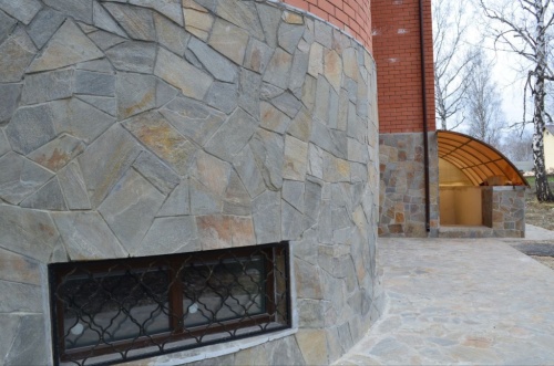 Плитняк златолит Уральский для цоколя, отмостки купить в Саратове